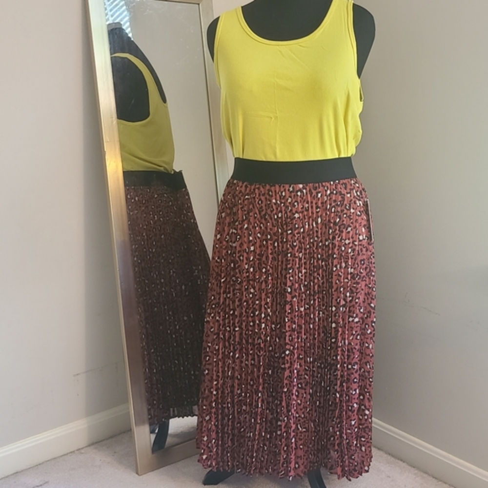 Size 24 Women's Evri Animal Print Skirt